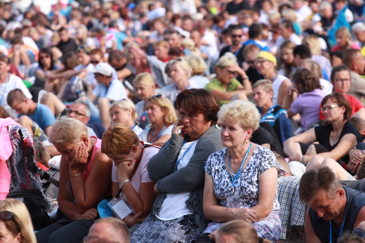 Trzebniów, Msza św. dla części A i B