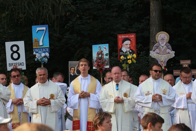 Trzebniów, Msza św. dla części A i B