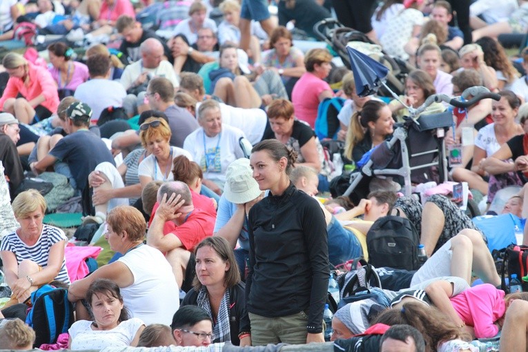 Trzebniów, Msza św. dla części A i B