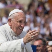 Papież Franciszek błogosławi czytelnikom, dziennikarzom - czcicielom Matki Bożej Pocieszenia 