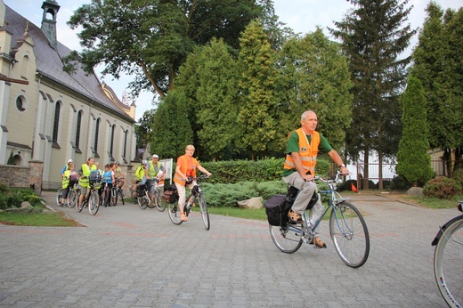 Pielgrzymka rowerowa do Głogowca