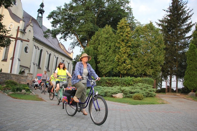 Pielgrzymka rowerowa do Głogowca