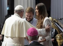 Franciszek: małżeństwo to ryzyko, ale warto ryzykować!