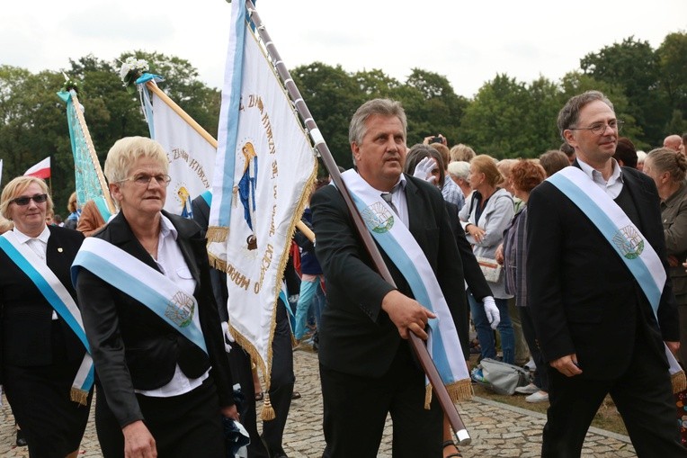 36. PPT - grupa 2 - wejście 