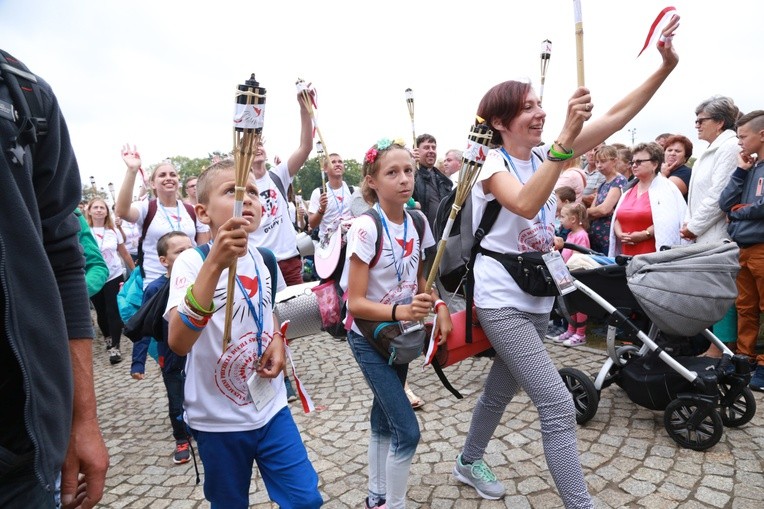 36. PPT - grupa 5 - wejście