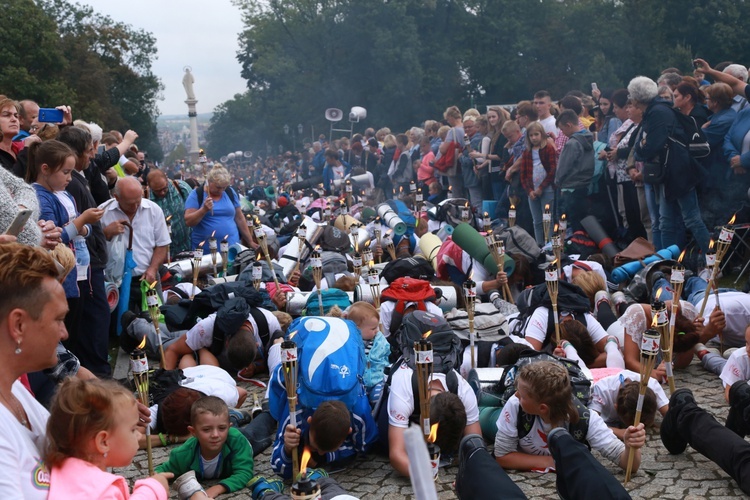 36. PPT - grupa 5 - wejście