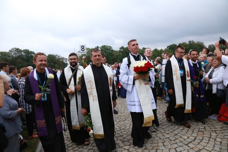 36. PPT - grupa 8 - wejście na Jasną Górę w 2018 roku