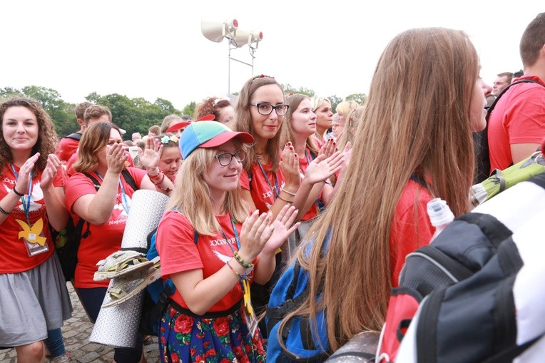 36. PPT - grupa 20 - wejście