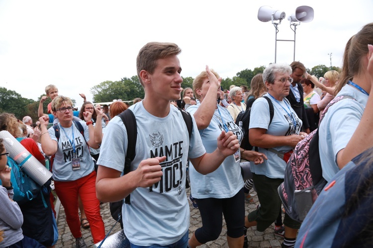 36. PPT - grupa 21 - wejście