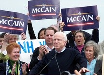 Senator John McCain nie żyje