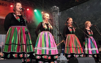 Festiwal Nowego Folkloru „Miasto-Wieś” w Kobylnicy