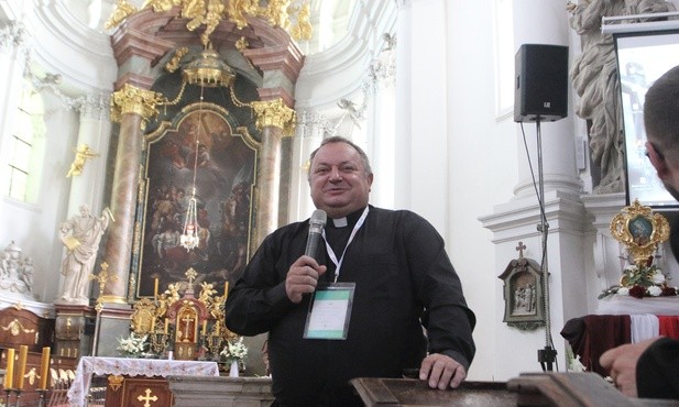 Ks. Cisło: Co 3 minuty ginie wasz brat i siostra w wierze