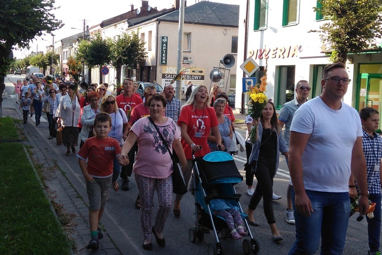 Powrót pielgrzymów do Głowna