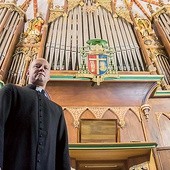 – Studium ma nie tylko uczyć gry, ale również formować organistów – podkreśla dyrektor.