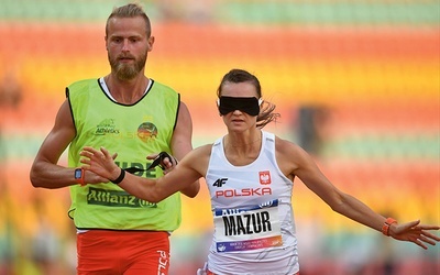 Joanna Mazur i jej przewodnik Michał Stawicki w finałowym biegu na dystansie 100 metrów podczas lekkoatletycznych mistrzostw Europy osób niepełnosprawnych.
23.08.2018 Niemcy, Berlin