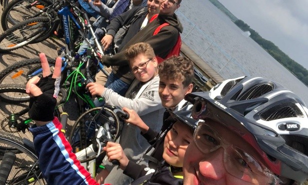 Konkurs "Selfie z księdzem"