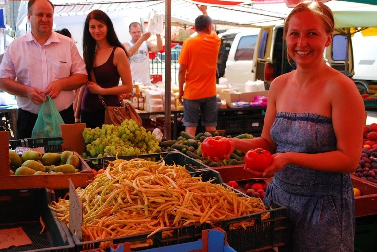 Smaczne produkty można nie tylko kupić na bazarze, ale i znaleźć na trawniku