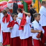 Ministranci modlą się o dobry rok szkolny