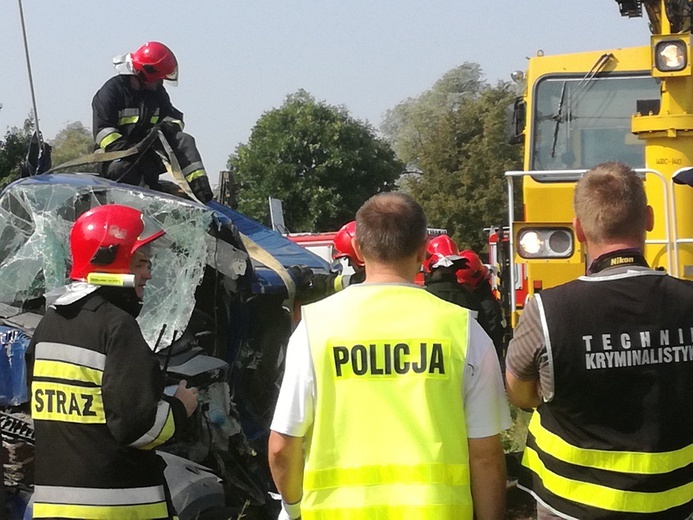 Wypadek na przejeździe pod Skierniewicami