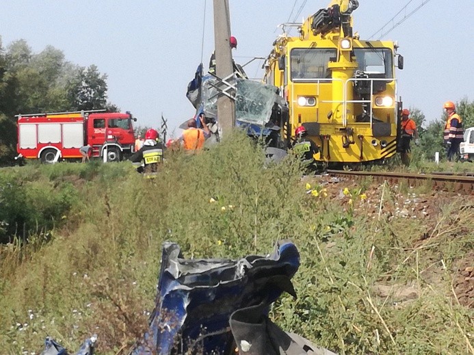 Wypadek na przejeździe pod Skierniewicami