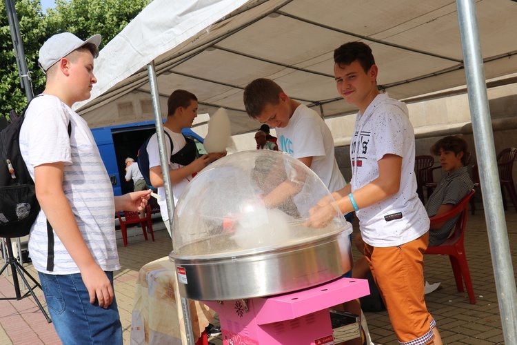 Ministranci świętowali pod katedrą