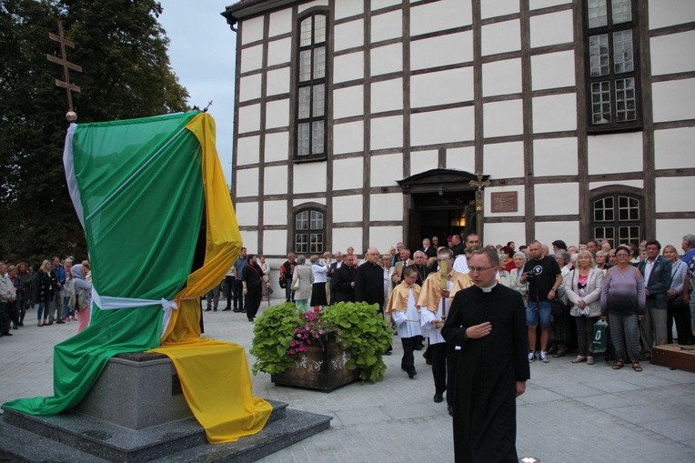 Poświęcenie pomnika patrona Zielonej Góry
