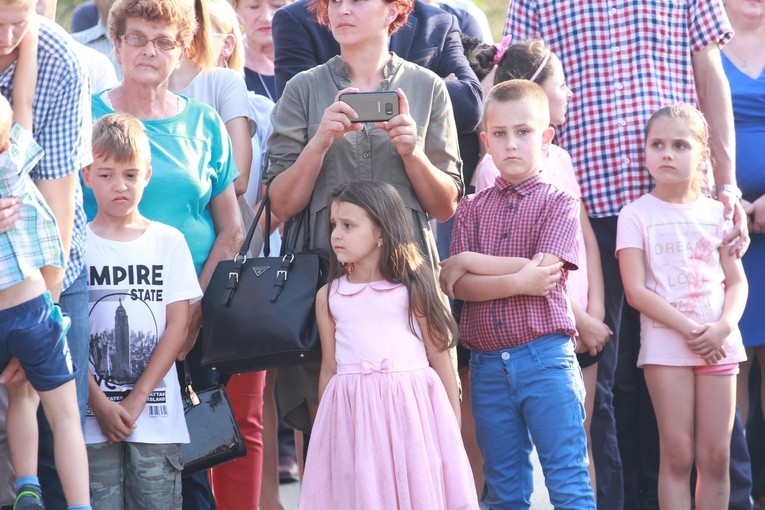 Pomnik w Ćwikowie jak nowy