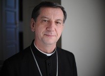 Bp Guzdek: nie wolno pozostać biernym w obliczu narastającej agresji