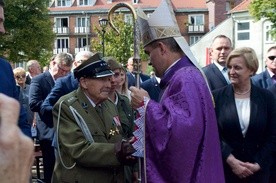 Bp Zbigniew Zieliński odprawił Eucharystię za poległych pocztowców