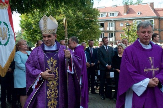 Nie możemy żyć, nie pamiętając