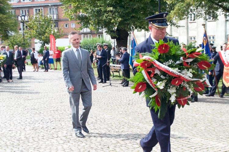 Nie możemy żyć, nie pamiętając