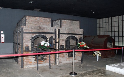 Piece krematoryjne w KL Stutthof.