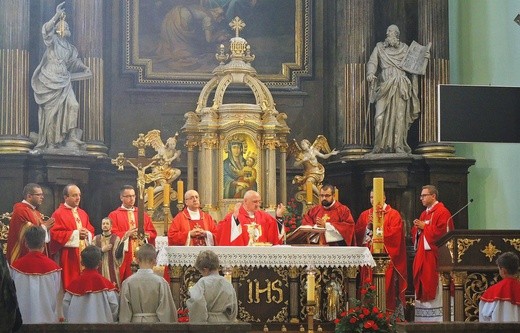 Inauguracja roku szkolnego z bp. Piotrem Gregerem w Cieszynie