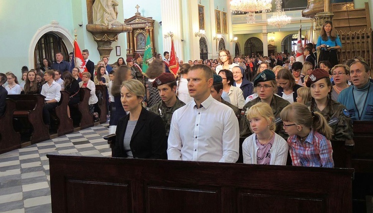 Inauguracja roku szkolnego z bp. Piotrem Gregerem w Cieszynie