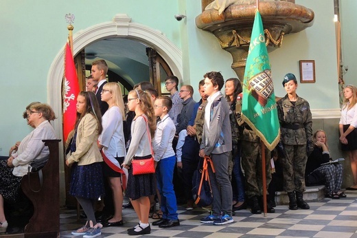 Inauguracja roku szkolnego z bp. Piotrem Gregerem w Cieszynie