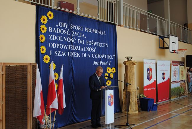 Nowa hala sportowa w Przędzelu