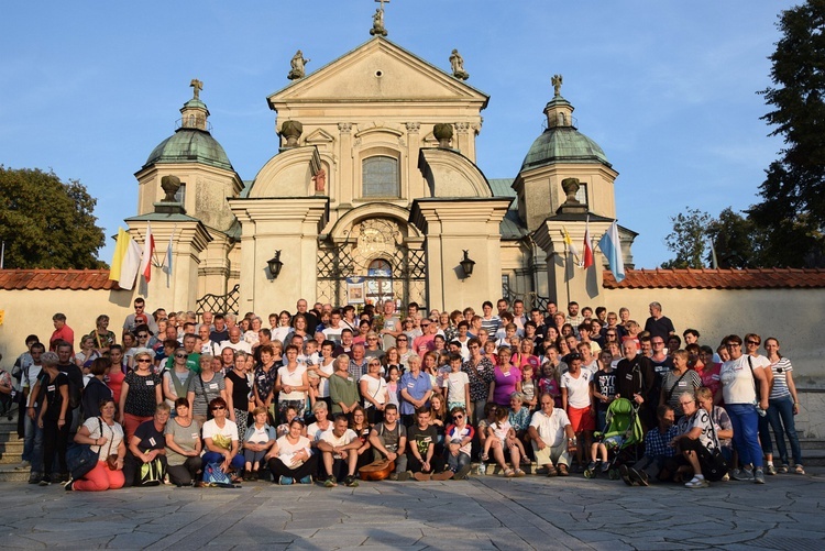 Pielgrzymka z Nowego Miasta nad Pilicą do Studzianny