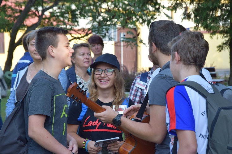 Pielgrzymka z Nowego Miasta nad Pilicą do Studzianny