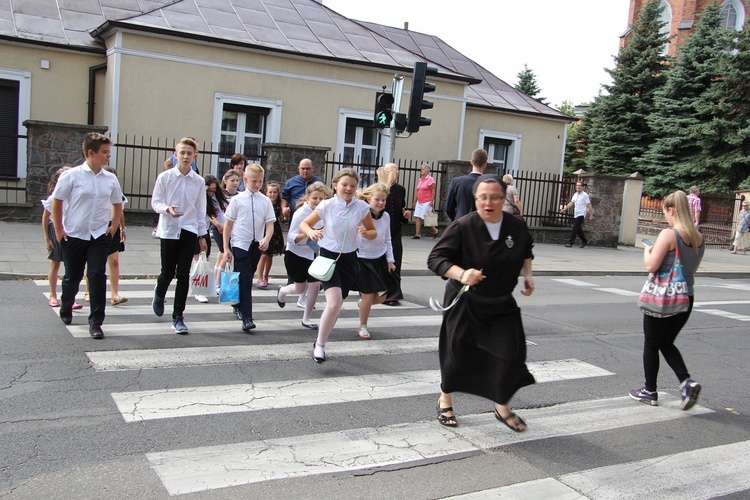 Otwarcie nowego budynku szkoły katolickiej w Kutnie