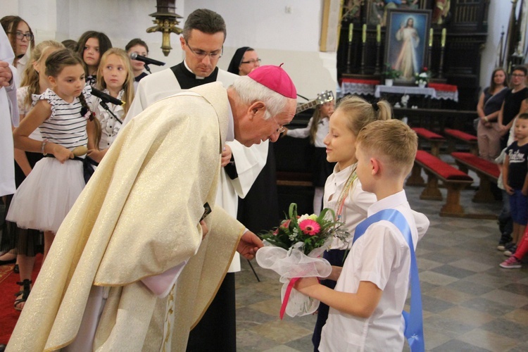 Otwarcie nowego budynku szkoły katolickiej w Kutnie