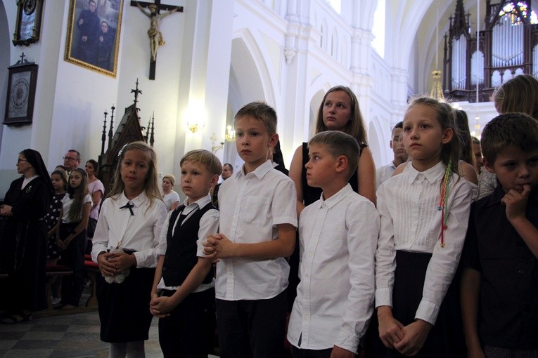 Otwarcie nowego budynku szkoły katolickiej w Kutnie