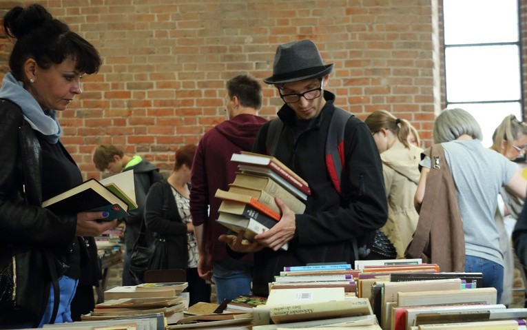 Szklane góry literatury (czyli porządki powakacyjne)