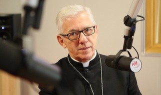 Abp Wiktor Skworc: małe niewierności skutkują odejściem