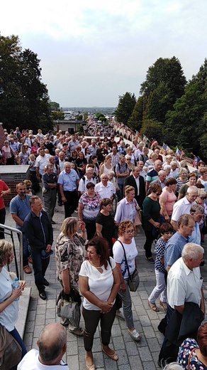 Dożynkowa pielgrzymka rolników 