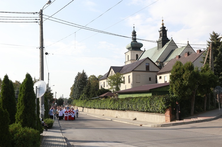 Procesja maryjna w Odporyszowie