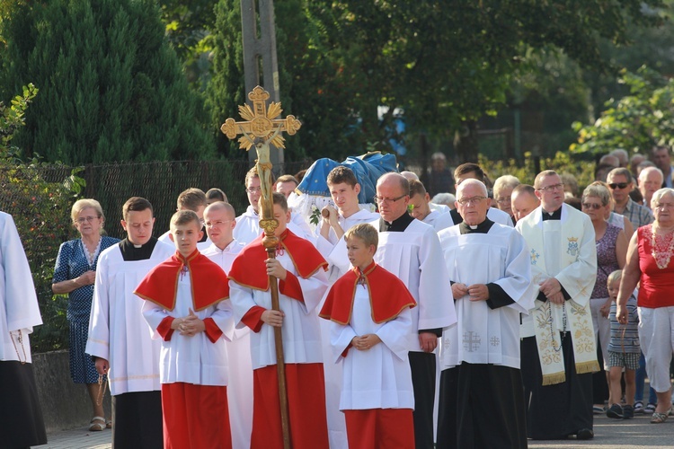 Procesja maryjna w Odporyszowie