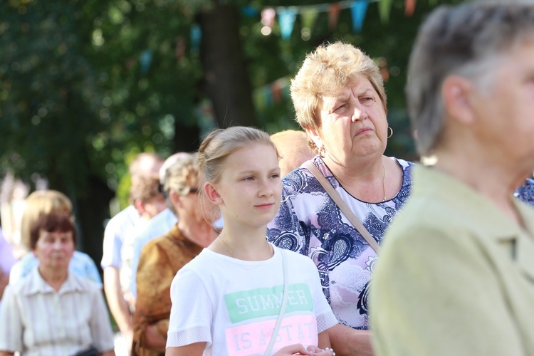 Procesja maryjna w Odporyszowie