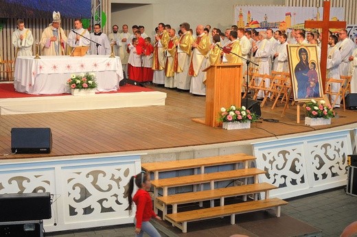 Młodzi w amfiteatrze pod Grojcem w Żywcu 2018