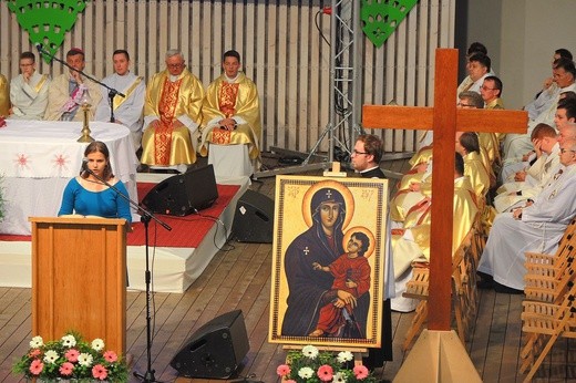 Młodzi w amfiteatrze pod Grojcem w Żywcu 2018