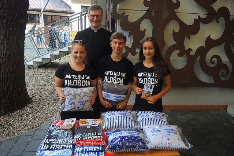 Młodzi w amfiteatrze pod Grojcem w Żywcu 2018